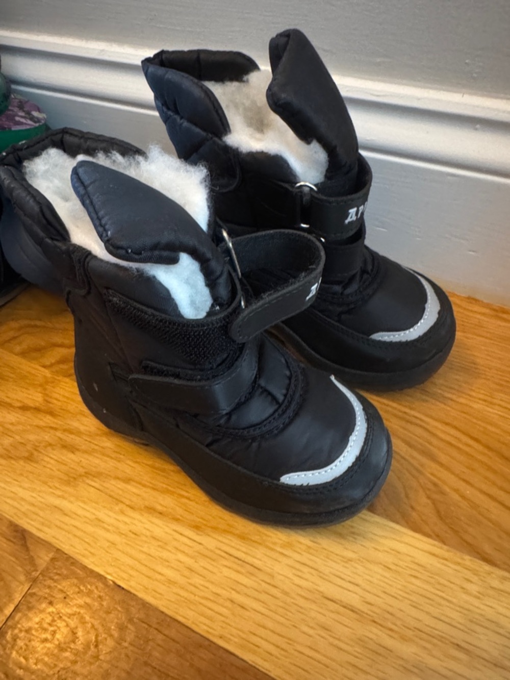 Kids Waterproof Winter Snow Boots - Black